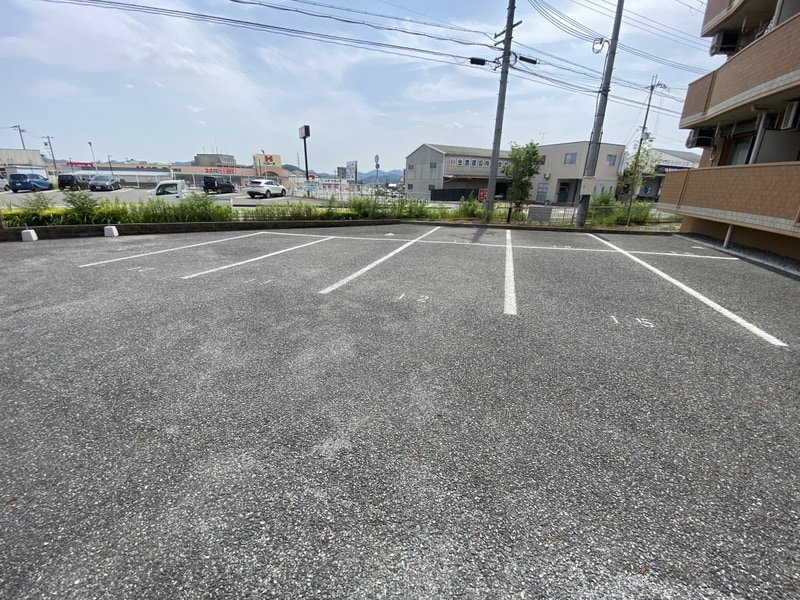 アーバン・フラッツ加西の物件外観写真