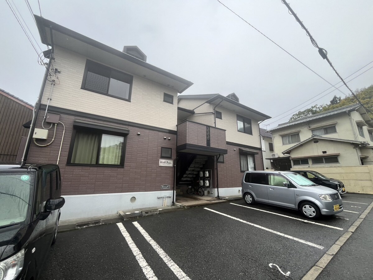 ウィズファイブの物件外観写真