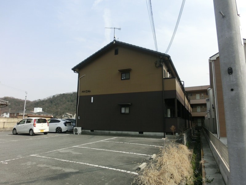 メゾンエルムの物件外観写真