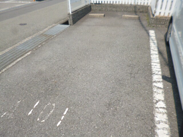 亀山駅 徒歩11分 2階の物件外観写真