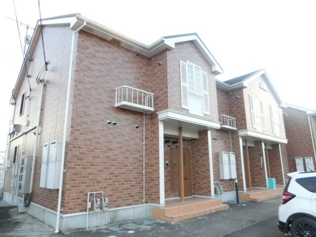 ヴィラ・ポポラーレⅠの物件外観写真