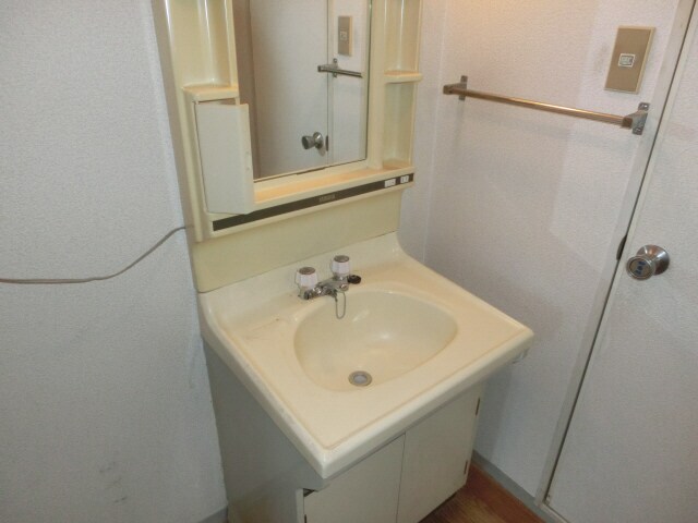 エクセレントパレスA棟の物件内観写真