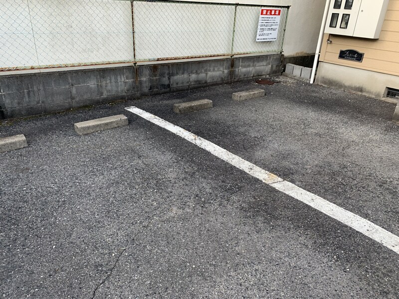 ドミール六軒の物件外観写真