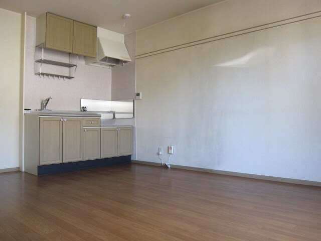 アーバンライフ吉田A棟の物件内観写真