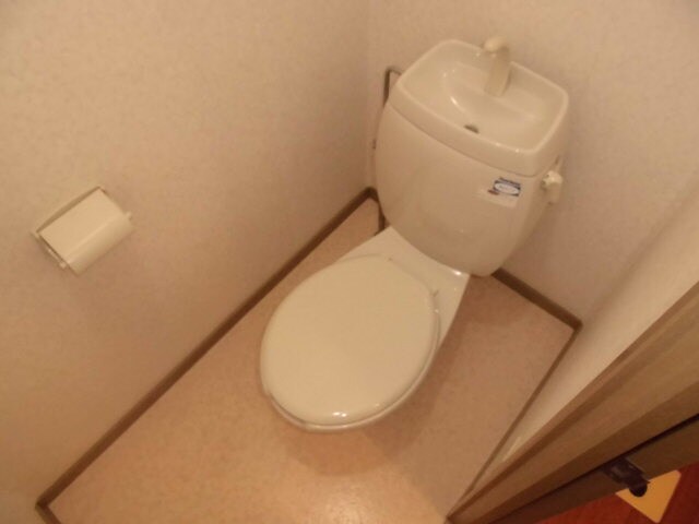 アーバンライフ吉田A棟の物件内観写真