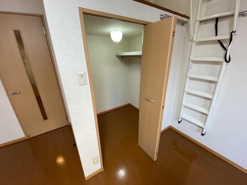 クレセントコートの物件内観写真