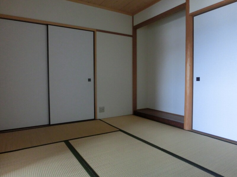 ロイヤルステイツ東辻井の物件内観写真