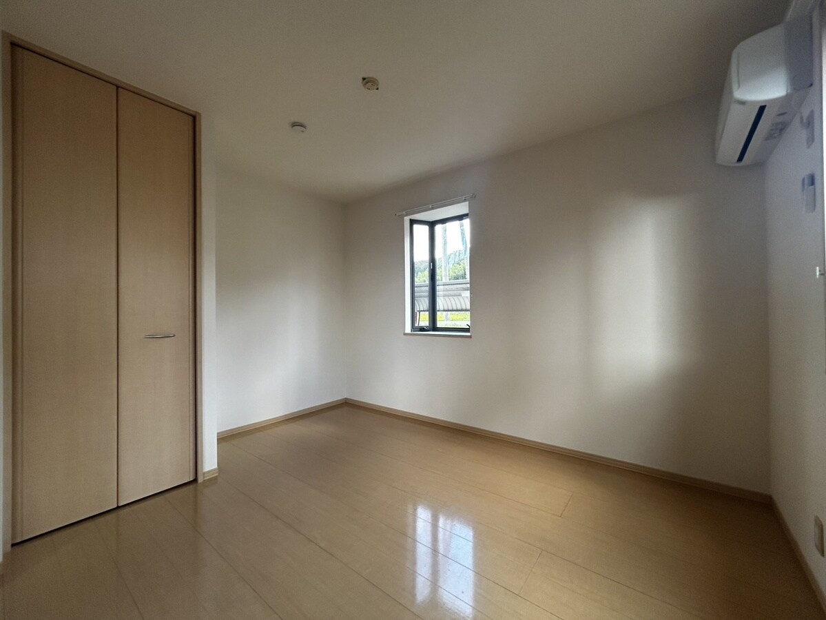 リビングタウン古坂弐番館の物件内観写真