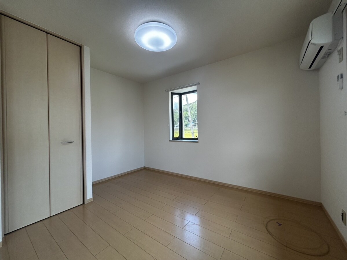 リビングタウン古坂弐番館の物件内観写真