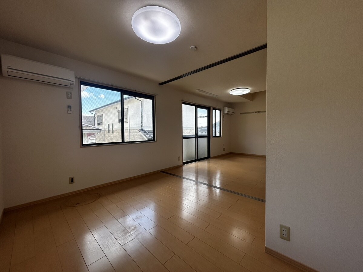 リビングタウン古坂弐番館の物件内観写真
