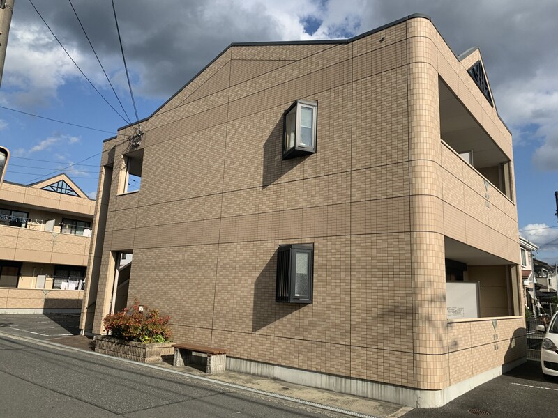 フルハウスＡ棟の物件外観写真