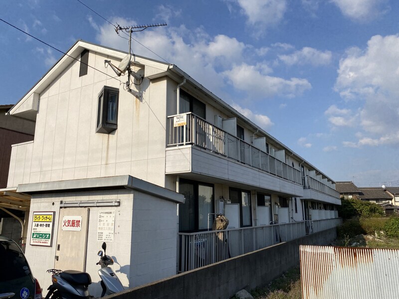 ヴィラ・フィオーレの物件外観写真