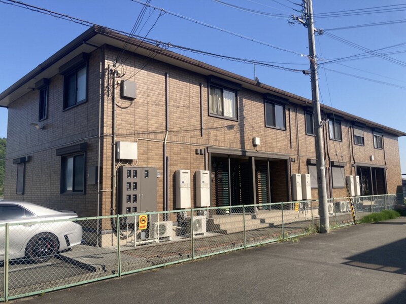 クローバーシャトレの物件外観写真