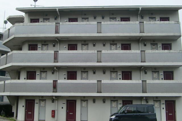 サンハイツ多井田C棟の物件外観写真