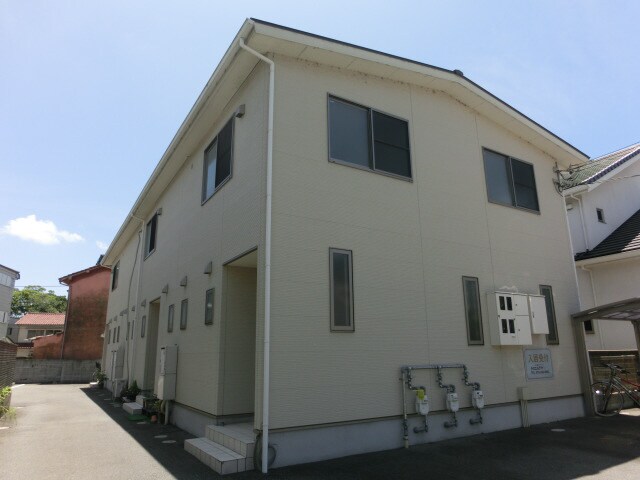 ラシック鷹匠の物件外観写真