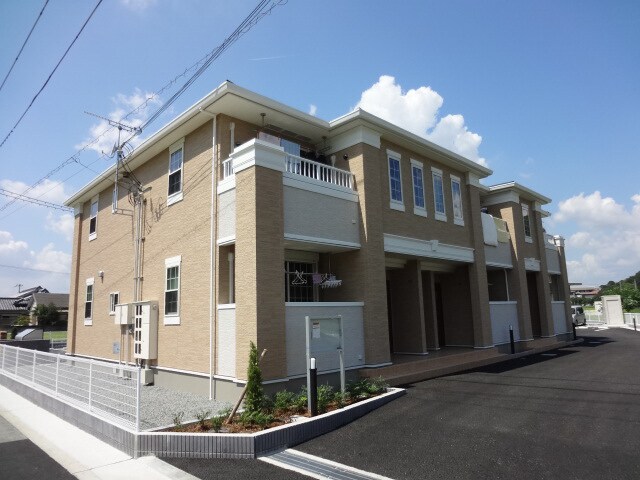 アン・グランジェの物件外観写真