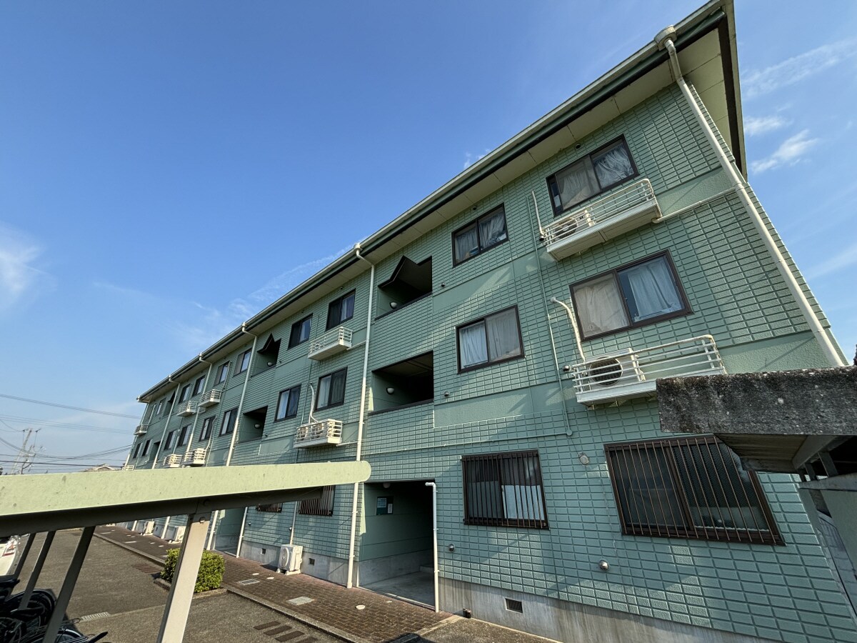 シャルマンドエルの物件外観写真