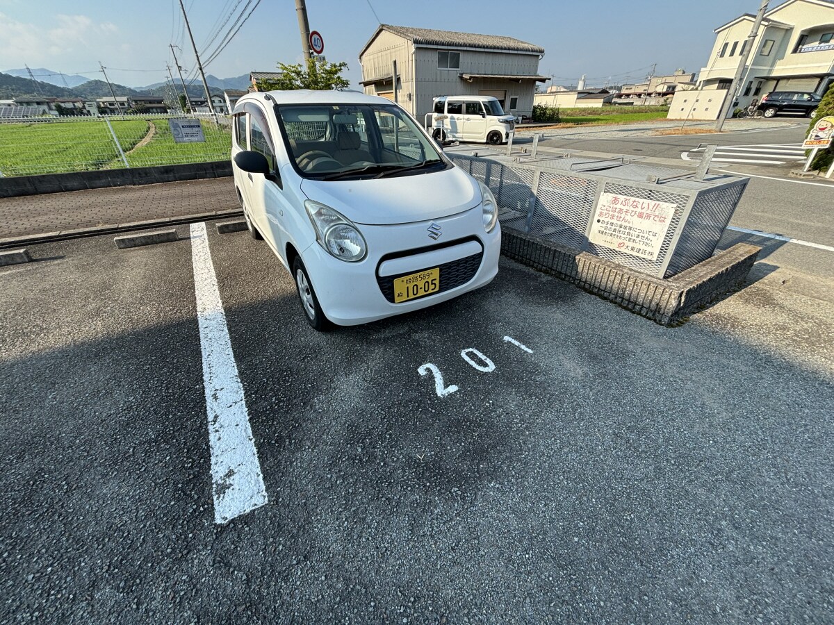 シャルマンドエルの物件外観写真