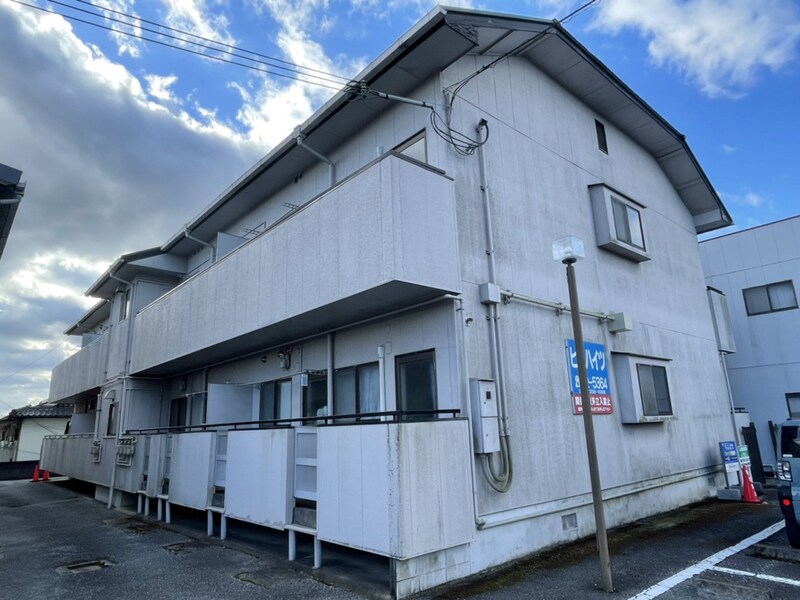 ヒルハイツ　B棟の物件外観写真