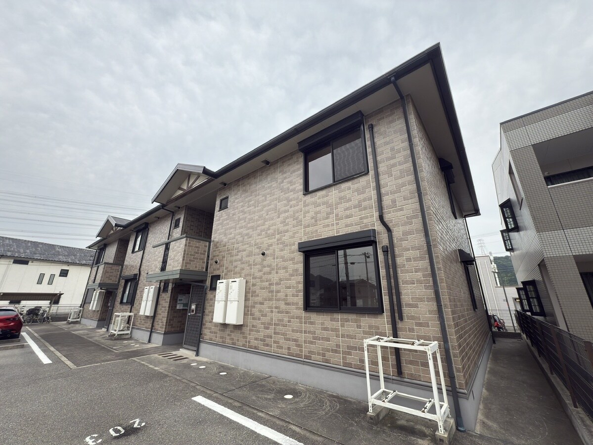 アーヴェニール憩の物件外観写真