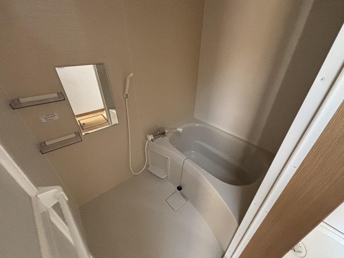 エトランス小松町Bの物件内観写真