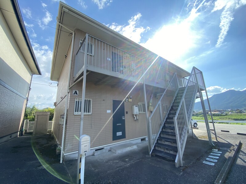 鶴居駅 徒歩13分 2階の物件外観写真