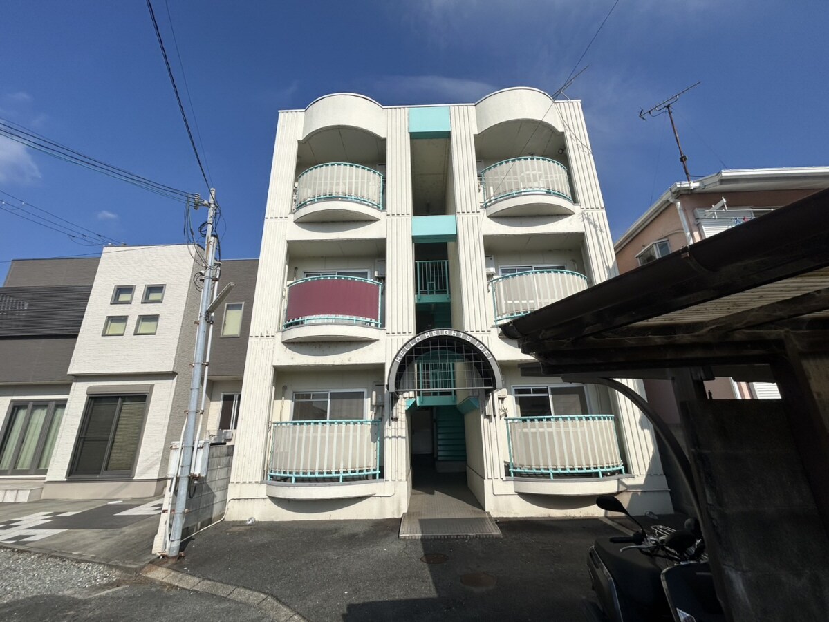 ハローハイツの物件外観写真