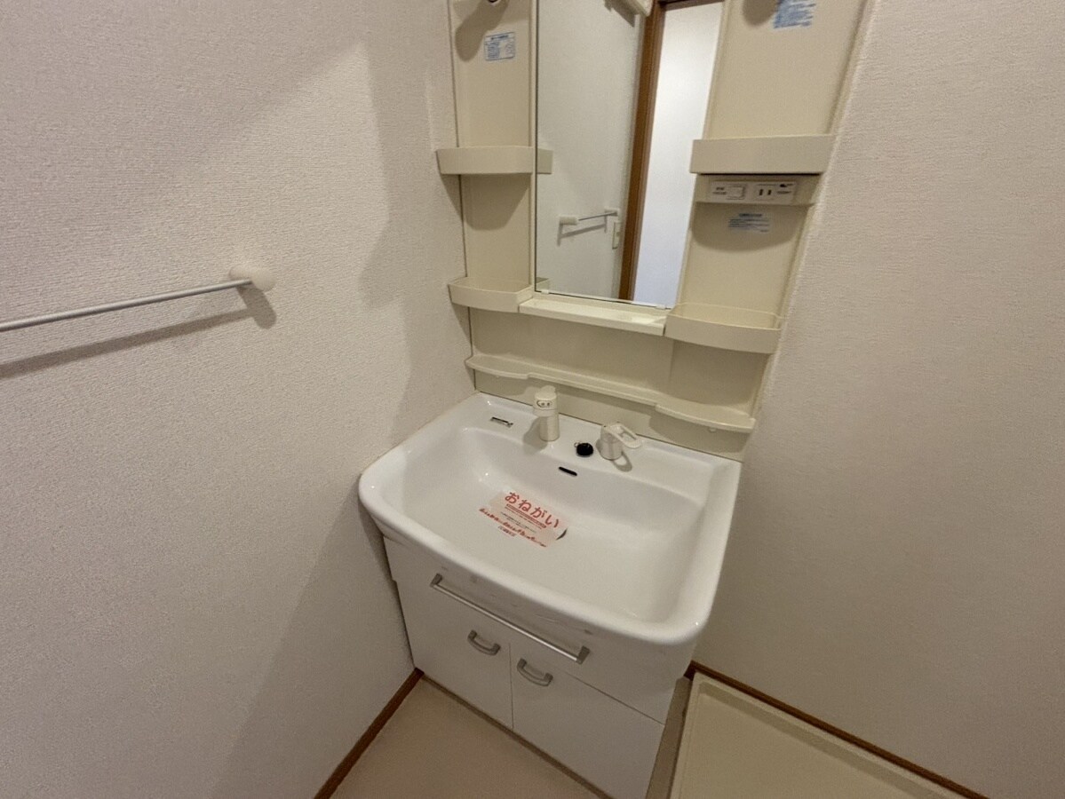 ウエスト　ウッド　アベニューの物件内観写真