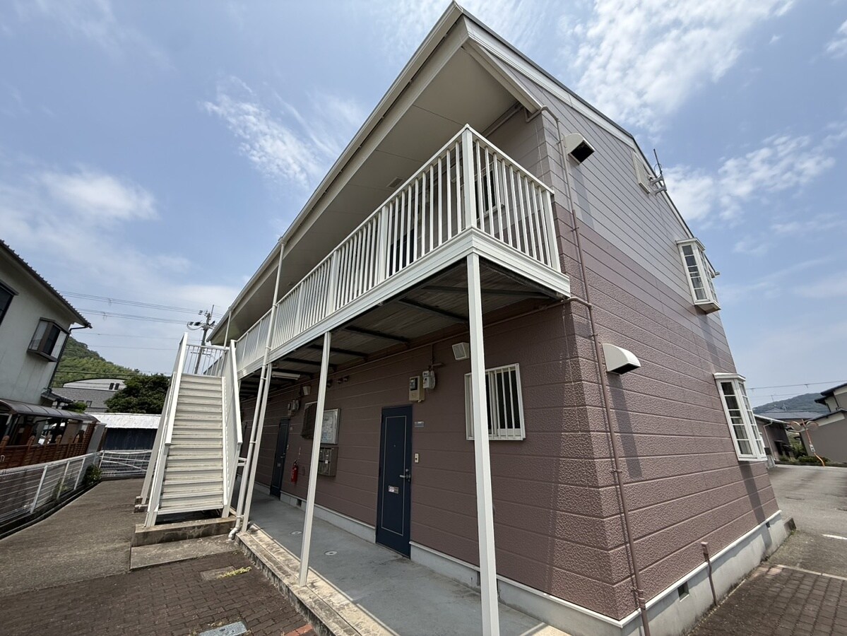 プチメゾンの物件外観写真