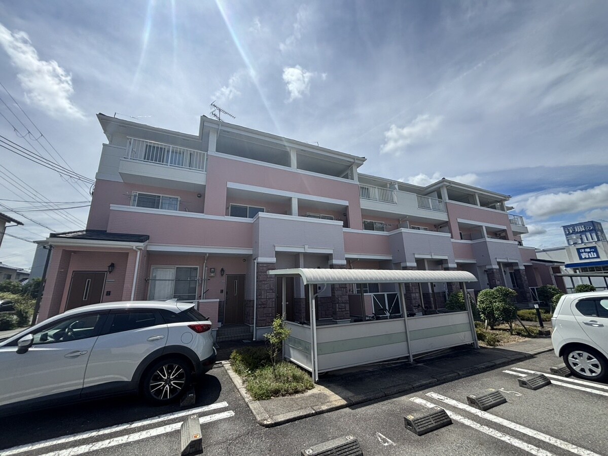 エステ・スールの物件外観写真