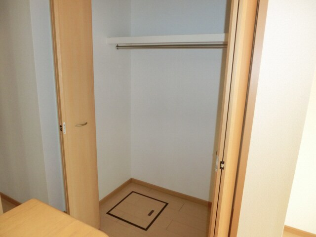 ウエスト　ウッド　アベニューの物件内観写真