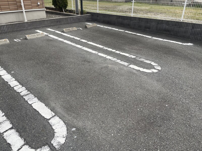 シュラインイーストの物件外観写真