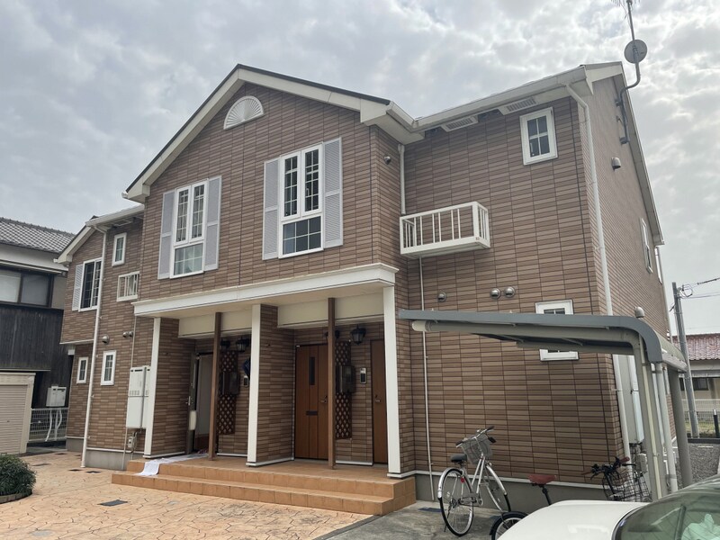 シュラインイーストの物件外観写真