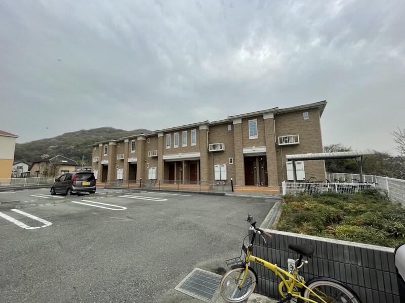 シン・シン・ハウスＣの物件外観写真