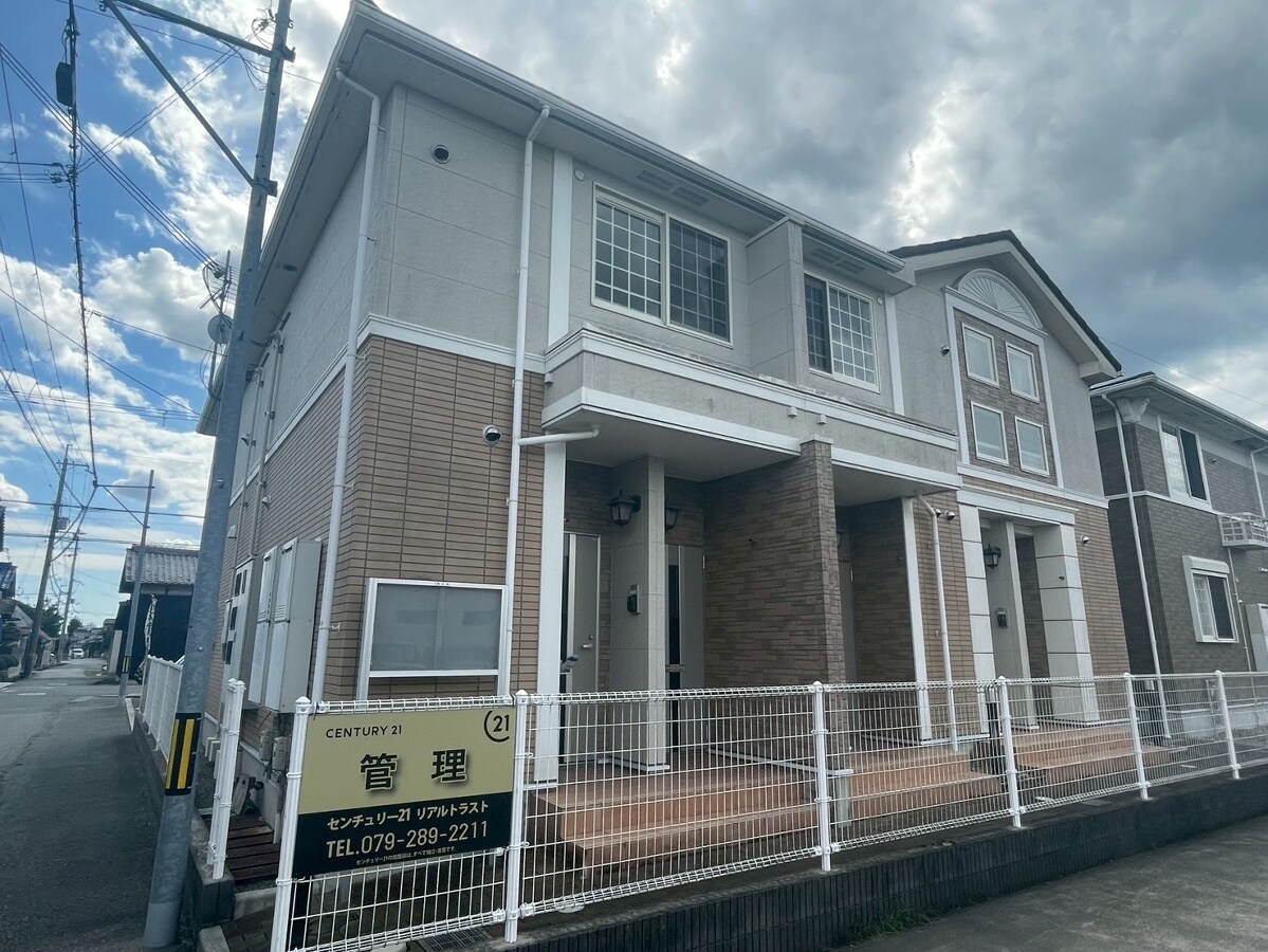 ウッドパストラルIIIの物件外観写真