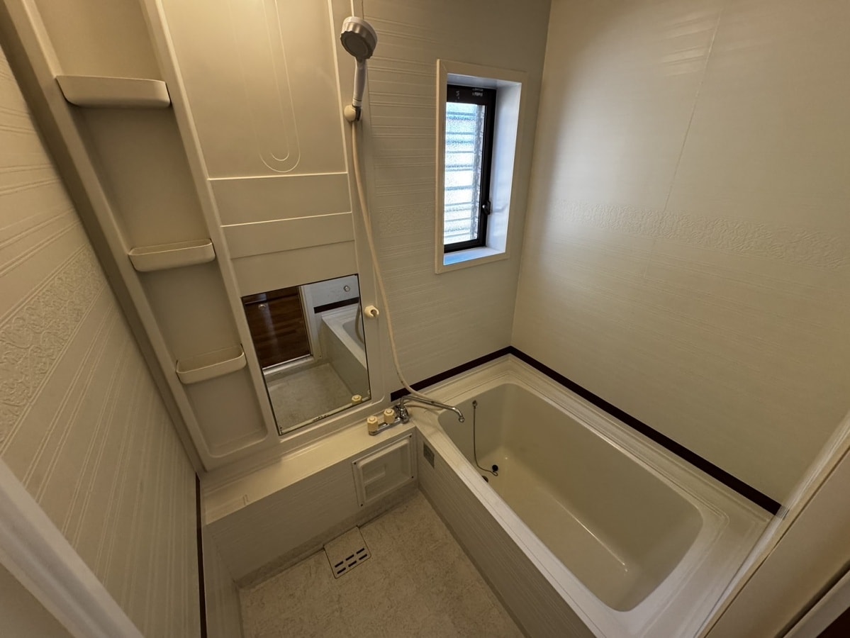 アベニュー安室の物件内観写真