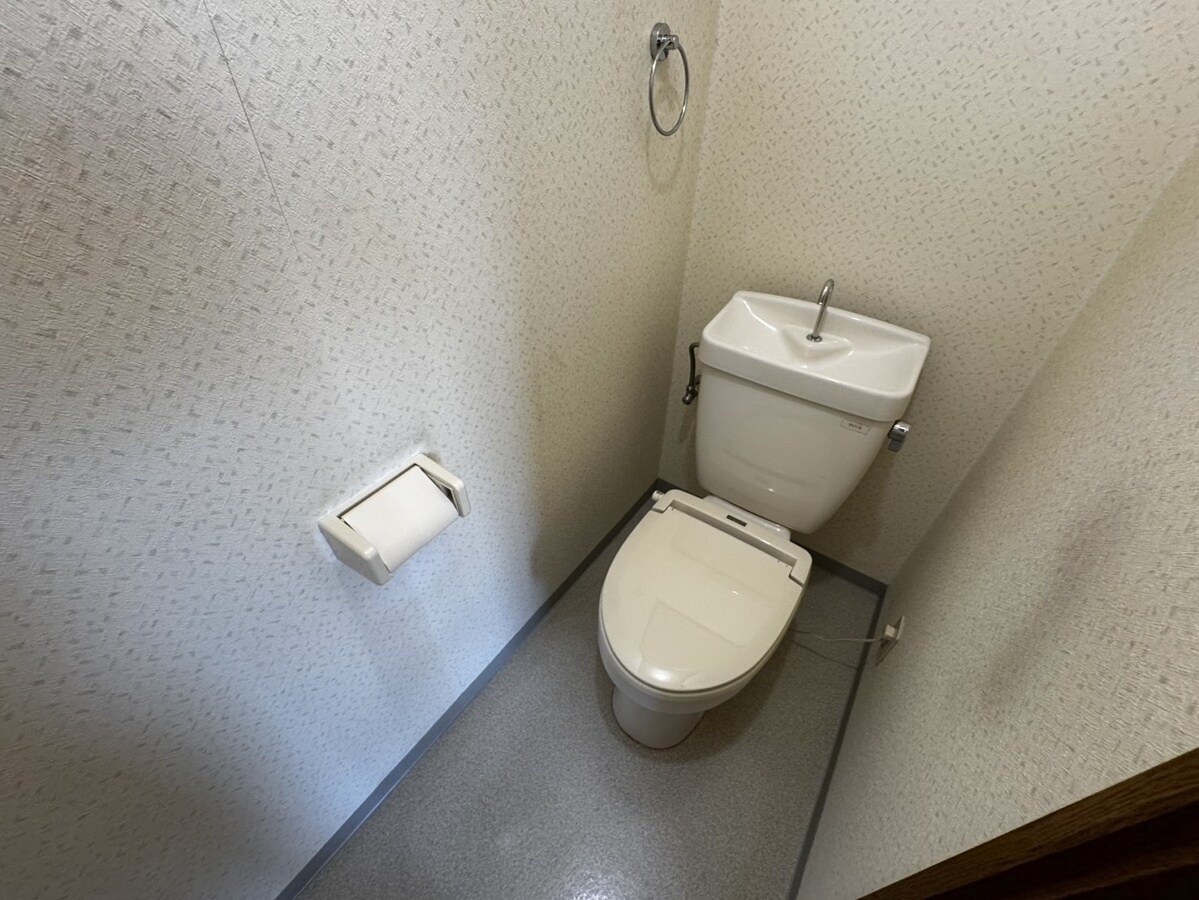 アベニュー安室の物件内観写真