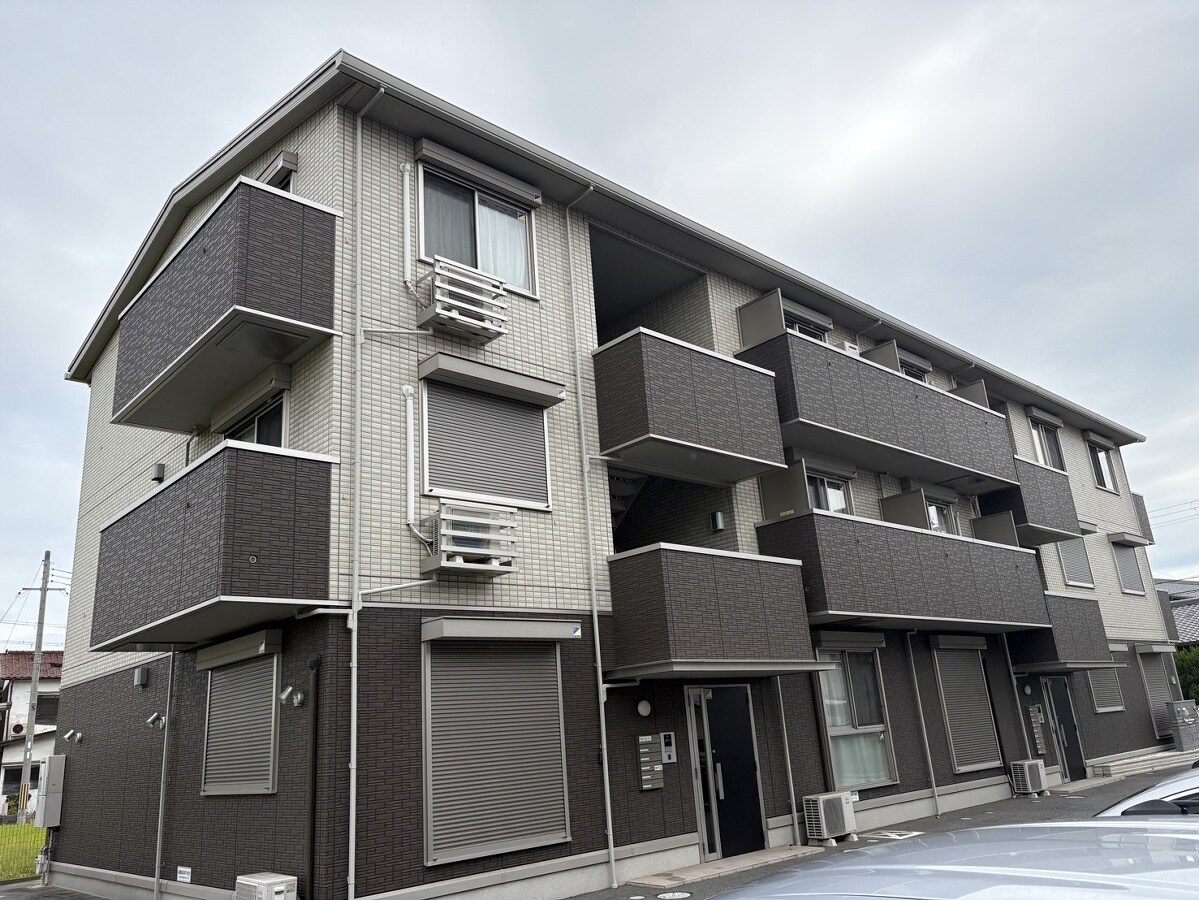 ラフィーネ亀山の物件外観写真