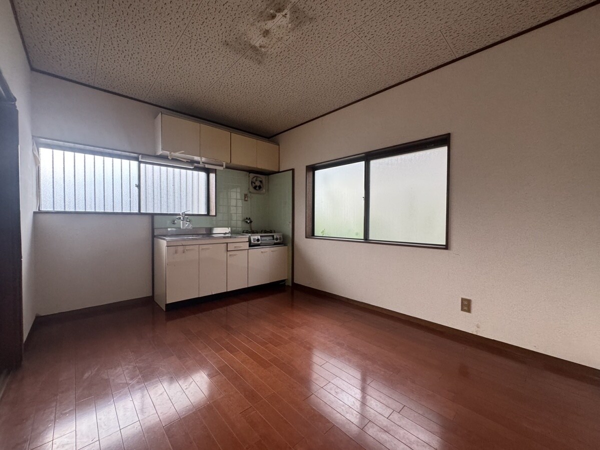 吉田貸家の物件内観写真