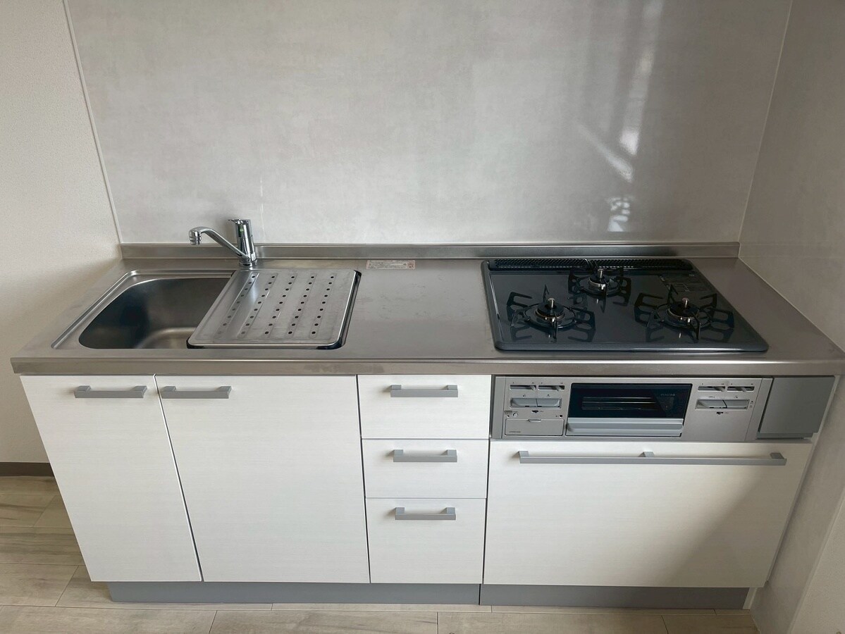 ウォームフロント岡田の物件内観写真