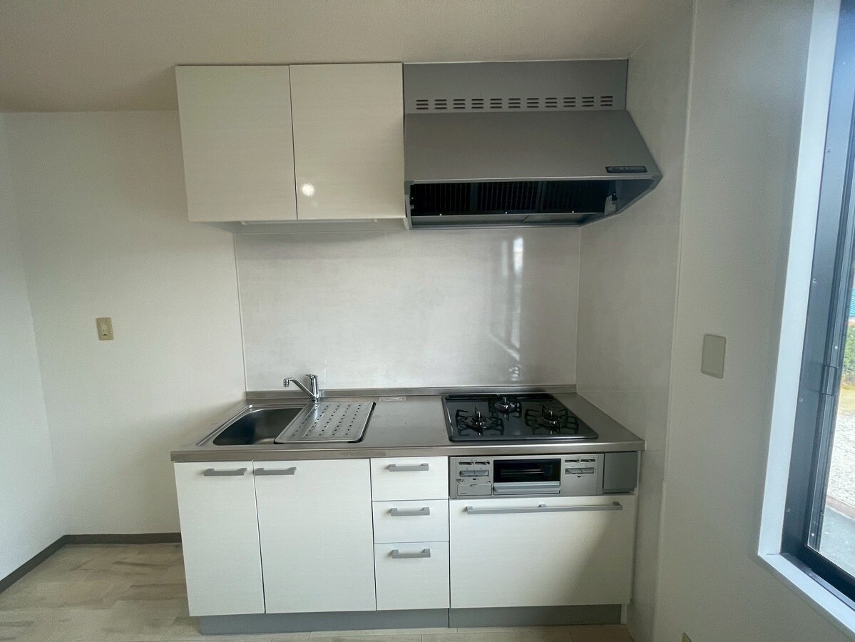 ウォームフロント岡田の物件内観写真