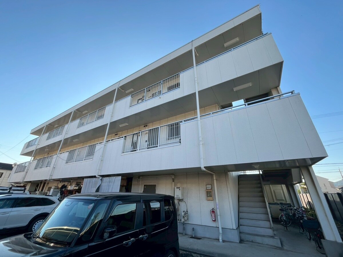 レジデンス英賀保の物件外観写真