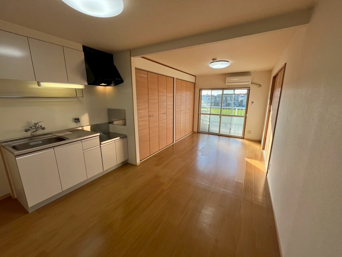 レジデンス英賀保の物件内観写真