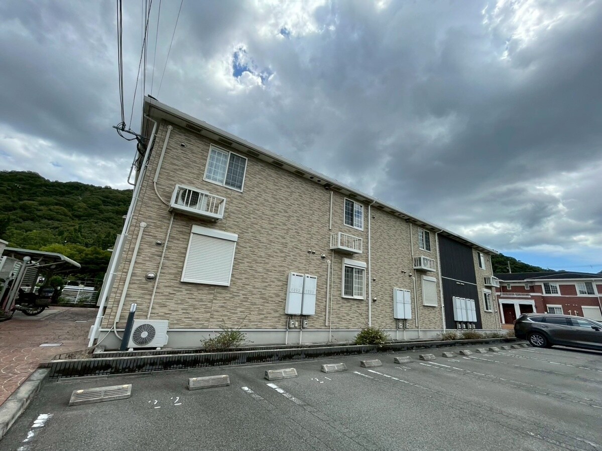 ノイ・フリーデＢの物件外観写真