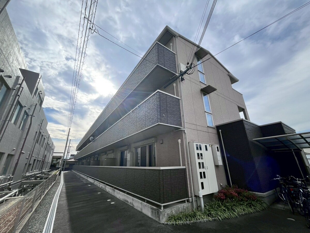 アップフィールドの物件外観写真