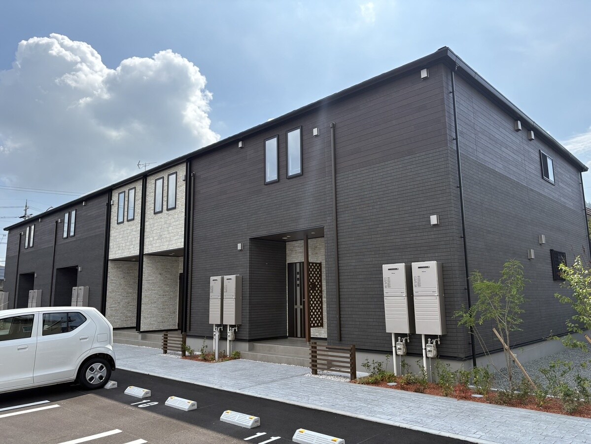 プリマヴェーラＡの物件外観写真