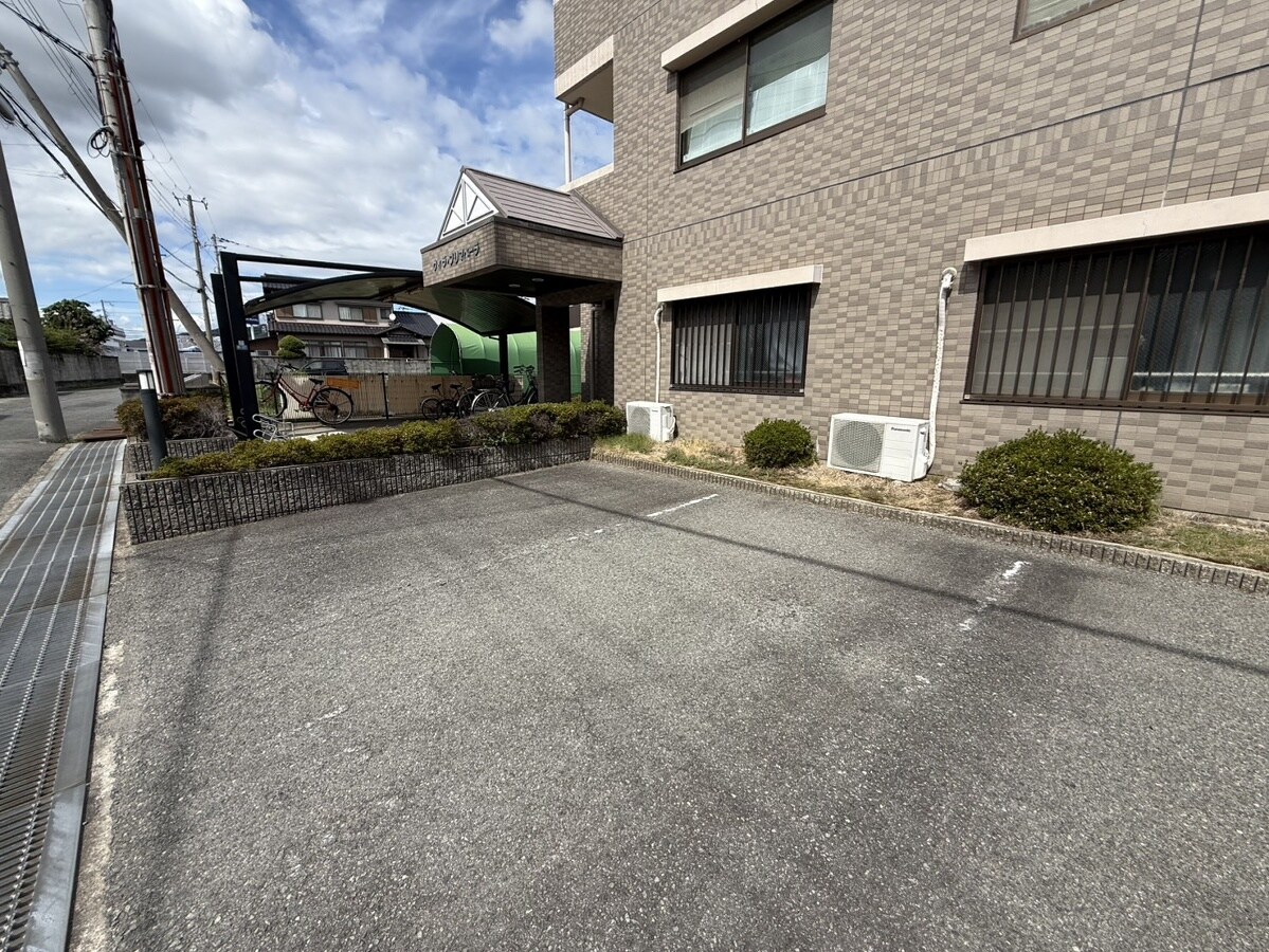 ヴィラ・プリマベーラの物件外観写真