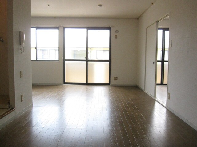 クレスト安室の物件内観写真