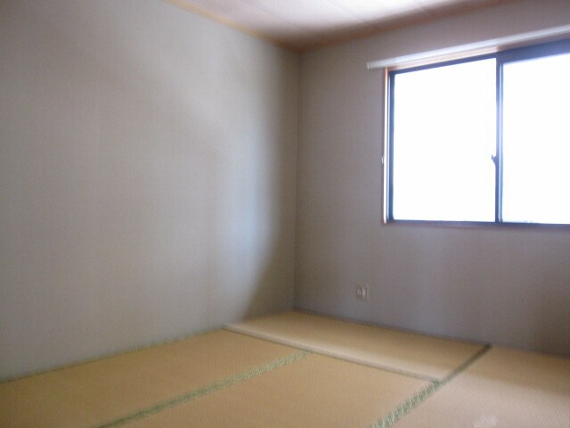 クレスト安室の物件内観写真