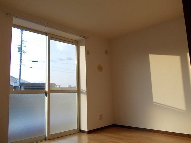 ソレイユ西本Ⅱの物件内観写真